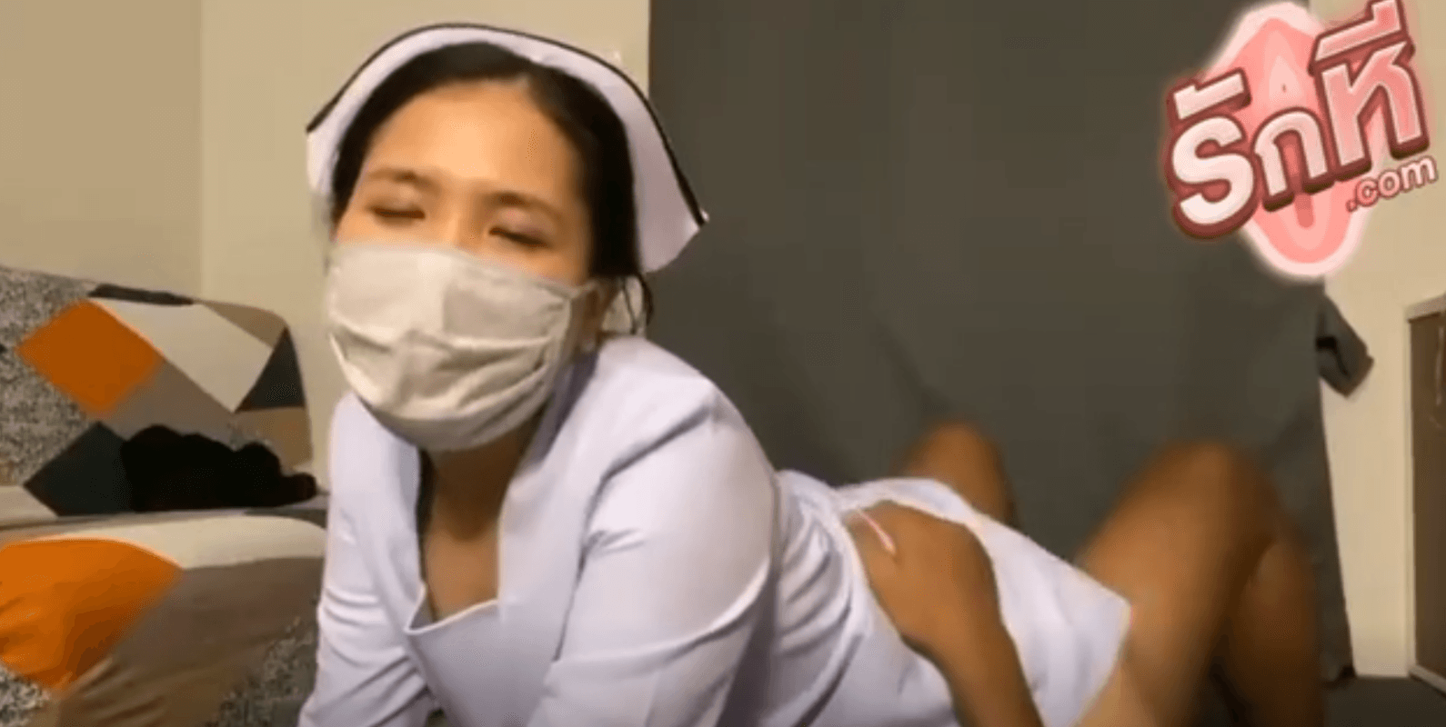 คลิปหลุด natty_horny น้องนัตตี้ เย็ดหีสาวคุณหมอคาชุดพยาบาลเลยฉีดเข็มไห้หมอสาวหน่อยแตกคารูหีเลย