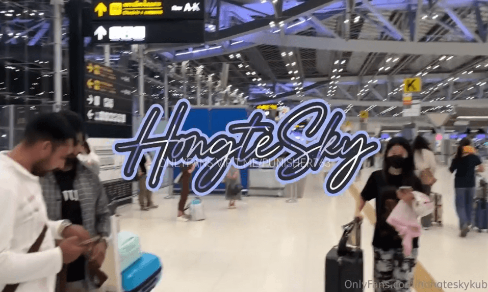 คลิปหลุด Onlyfans น้องฮ่องเต้ Hongteskykub ไปรับเพื่อนสาวที่สนามบินแล้วพาไปกินอาหารแซ่บ ก่อนพาเข้าโรงแรมจับซอยหีแบบไม่ยั้งเลย